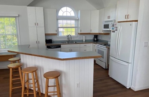 Corolla House | OCEANSIDE: 600 feet from beach! Pet Friendly! Hot Tub! 400 ft to community pool!