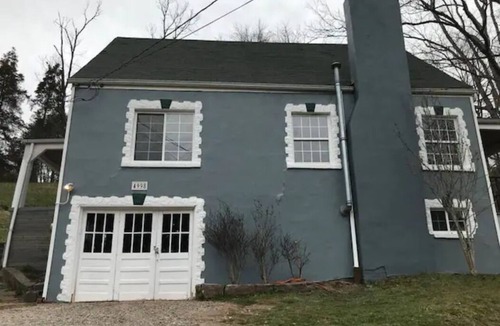 Cross Lanes Cottage | Old Woodland Acres Groups by Request -WV