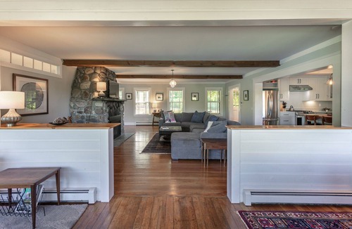 Barnard House | On Silver Lake. Close to Woodstock & Ski Areas