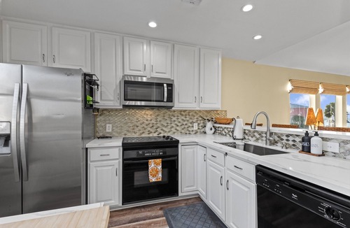 Terramar Beach House | On the Bay | Hot Tub | Pet Friendly