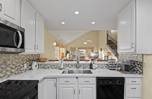 Terramar Beach House | On the Bay | Hot Tub | Pet Friendly
