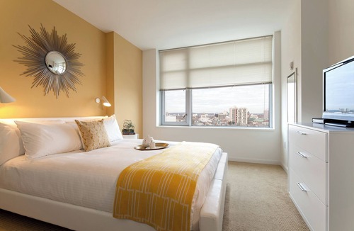 Cambridgeport Apartment | One Bedroom with Panoramic Views of Cambridge