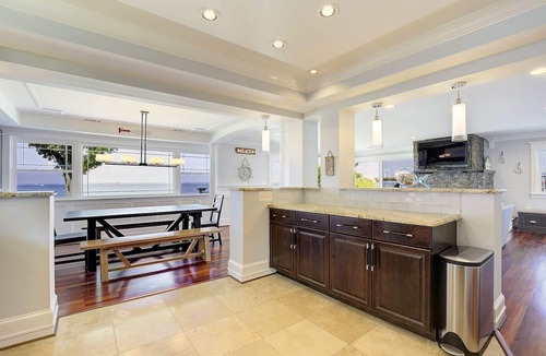 Stevensville House | One-level waterfront home with beach and stunning views all the way to the Bay Bridge