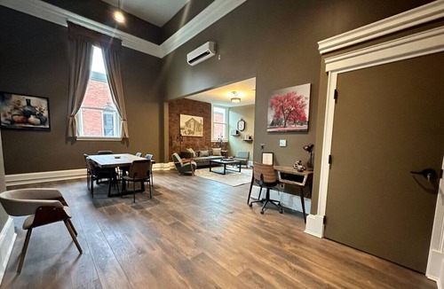Barre Apartment | One Zero Five Stay 304