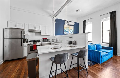 Central Business District Apartment | Open space lux studio near EWR - 1 min walk to Prudentialn