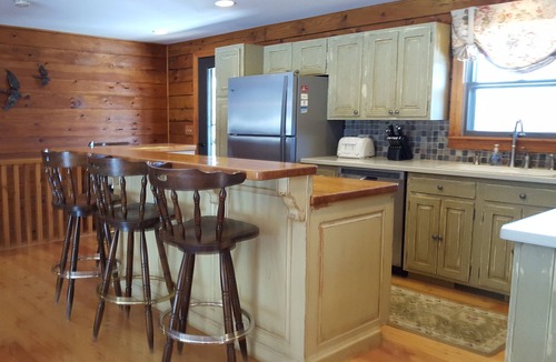 Town of Jerusalem Cabin | Overlook Cabin: E. Bluff Drive, Lake View, Hot Tub, Firepit, Central-AC, Private