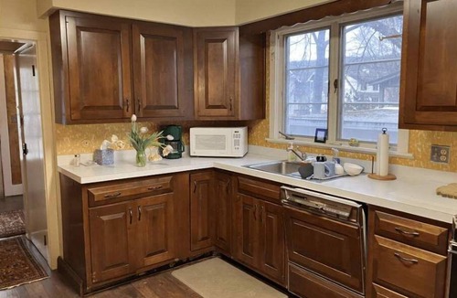 Ithaca House | Paddock House Natural Area Gem! Covered parking. Fenced yard. Access Ramp. Peace