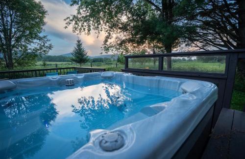 Davis House | Panorama Point - Gorgeous views, hot tub, theater