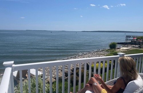 East Marion House | Panoramic water views, private beach, heart of wine country, updated, sleeps 8!