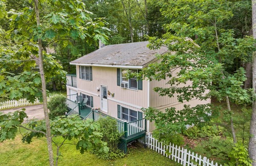 Meredith House | Patrician Shores Winnipesaukee Water Access Home Sleep 10