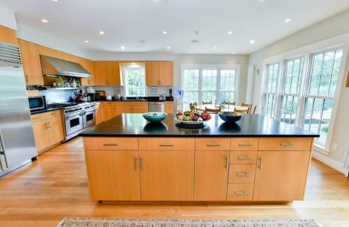 North Pomfret House | Peace & Tranquility At Your Our Own Private Estate