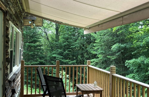 Waterford Cabin | Peaceful and Private Cabin near charming Saint Johnsbury Vermont