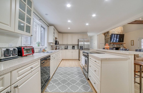 Cavendish House | Peaceful Cavendish Retreat w/Hot Tub & Fireplace!