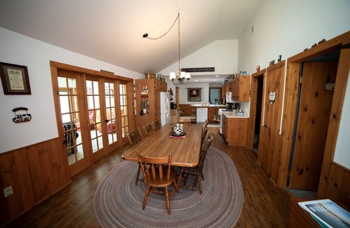 Grand Isle House | Peaceful Cozy Year-round family home on Lake Champlain! 30 minutes to Burlington