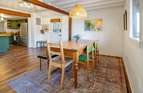 Hood House | Peaceful Hideaway Near Shenandoah Pet Friendly