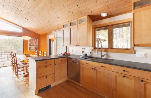 Sandwich House | Peaceful Lakefront Home