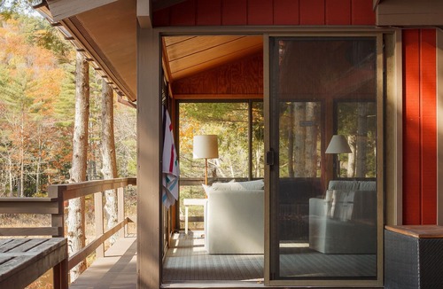 Sandwich House | Peaceful Lakefront Home