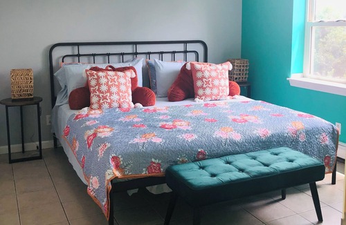 Peekskill House | Peekskill Apt 100%Walkable NYC 50mins Car & Train West Point 15mins RT6&9 2mins