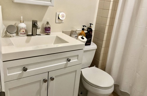 Peekskill House | Peekskill Apt 100%Walkable NYC 50mins Car & Train West Point 15mins RT6&9 2mins