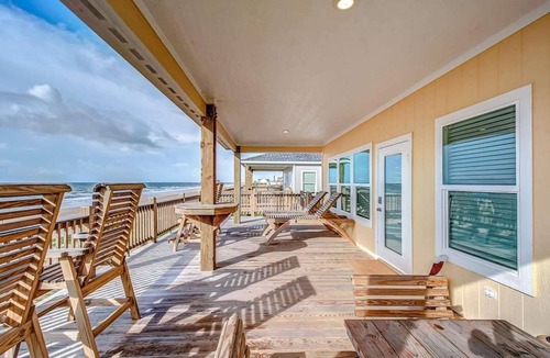 Gilchrist House | Pelican Shores: Sun, Sand, and Serenity – 3BR Beachfront Retreat!