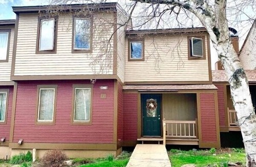 West Dover Condo | Perfect for family getaway, across from Mount Snow Mountain- Sleeps up to 12!