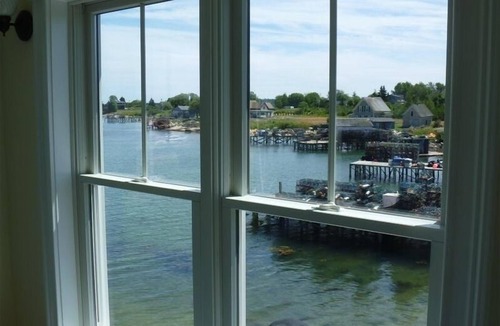 Beals House | Perfect Oceanfront 4 Bdrm, Car charger, ADA Accessible with Beautiful Views