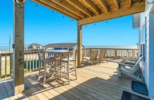 San Luis House | Perfect Spot in Treasure Island-Right by Beach