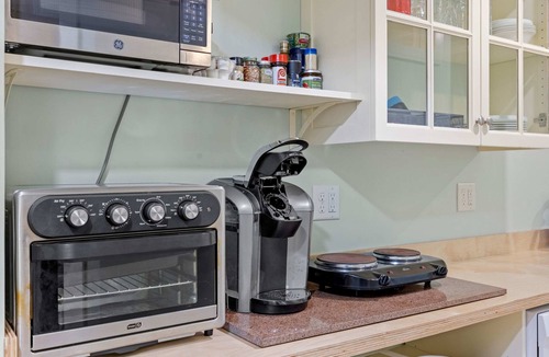 Richmond Apartment | Perfect Stay Near Skiing, Burlington & Airport