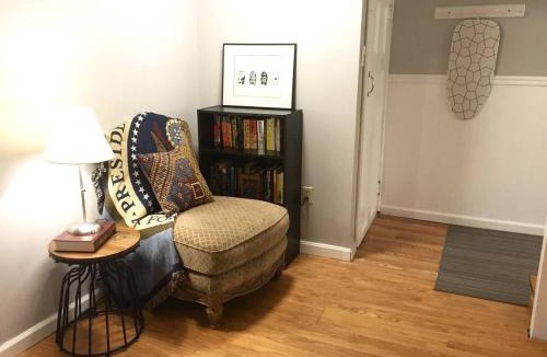 West Street - River Street House | ~*Pet Friendly 30min to Downtown*~ THE BOSTONIAN