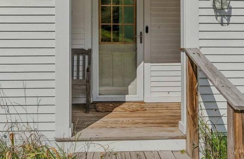 West Hartford House | Pet-Friendly, 4BR Heart of VT - Hillside Farmhouse