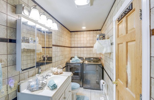 Claremont House | Pet-Friendly Claremont Vacation Rental!