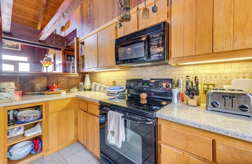 Deltaville House | Pet-Friendly Gem w/Private Dock in Deltaville!