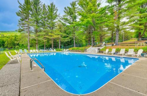 Montgomery Center House | Pet-Friendly Home with Deck 4 Mi to Jay Peak Resort