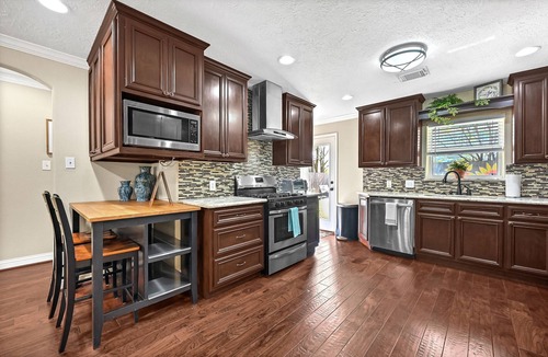 Garden Oaks House | Pet Friendly Home in Garden Oaks/Forest Oak area Lrg 4 Bedroom Home