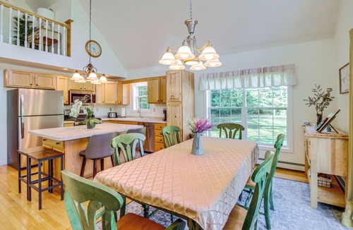 Conway House | Pet-Friendly Home w/Hot Tub Near Cranmore!