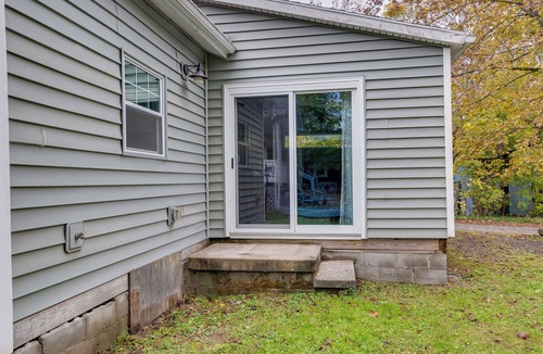 Honeoye Cottage | Pet-friendly Honeoye Cottage Rental: Walk to Lake!