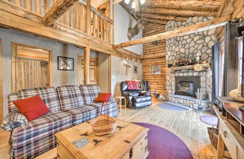 Maplecrest House | Pet-Friendly New York Cabin with Hot Tub and Game Room