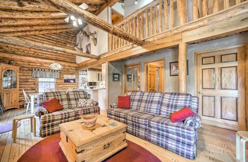 Maplecrest House | Pet-Friendly New York Cabin with Hot Tub and Game Room