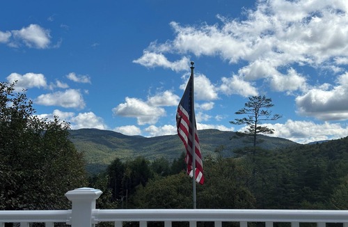 North Woodstock House | Pet-friendly Rustic Mtn House