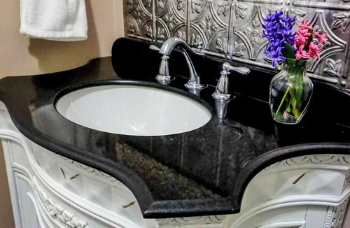 Norwich Apartment | Petfriendly 2-bedroom apartment with AC only on bedroom & WiFi in Norwich