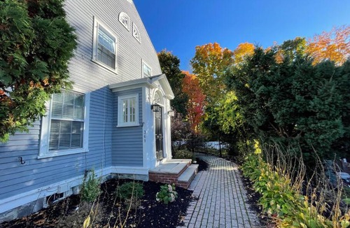 Andover Apartment | Phillips Academy Andover Two-Bedroom Apartment and Free Parking