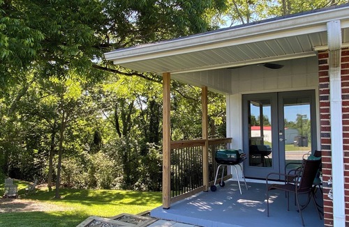 Pinnacle House | Pinnacle Cottage - 2 bedroom/1.5 bath - near Pilot Mountain State Park
