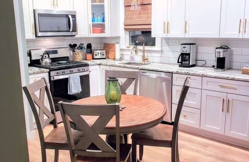 Villas House | Plenty of beach time to be enjoyed in Sept/Oct, book 3 nights, get 4th 1/2 off!