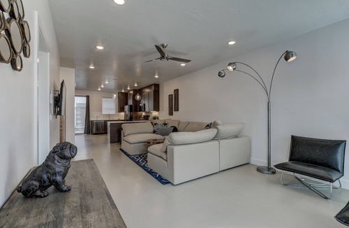 St. George House | Pool Open! | Pool View | Disney+ YouTubeTV | Built in Bunk Beds | Nintendo | #7