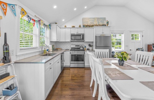 Popponesset House | Popponesset-3 bedrooms, 2 baths, sleeps 6, w/cental A/C