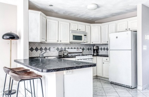 North End Apartment | Prime North End 2BR w/balcony and rooftop on Hanover by Blueground