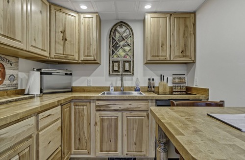 York House | Pristine & Peaceful Guest Quarters, near York & Kittery Beaches