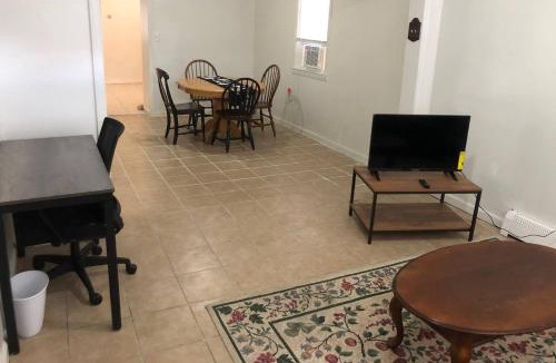 Perth Amboy House | Private 3 bedroom and 1 bathroom house with direct NYC Manhattan train a 15 minute walk away