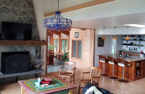 Naples House | Private 3Bd3.5Ba w/Lake View, Pool, Hot Tub, Fast Wi-Fi 🐶