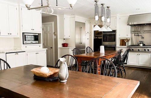 Red Hook House | PRIVATE 65 ACRE ESTATE - POOL, TENNIS, PICKLEBALL, 4BRnBOOK JULY OR AUG 2026 NOW